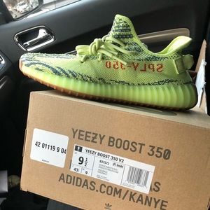 Adidas Yeezy 350 Boosts Frozen Yellow